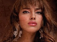 Usta, Irina Shayk, Kolczyki