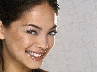 Kristin Kreuk, Białe zęby