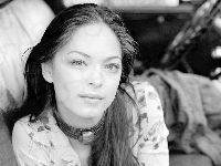 Śliczna, Kristin Kreuk