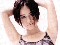 Alizee, krótkie włosy