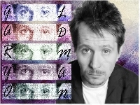 krótkie włosy, Gary Oldman, marynarka