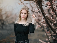 Kwitnące, Wiosna, Kobieta, Blondynka, Drzewa
