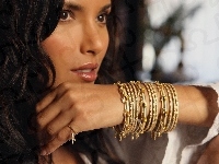 Padma Lakshmi, Bransoletki