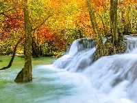 Prowincja Kanchanaburi, Tajlandia, Park Narodowy Khuean Srinagarindra, Las, Drzewa, Wodospad Huai Mae Khamin, Jesień, Kamienie
