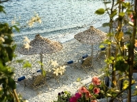 Leżaki, Plaża, Morze, Parasole