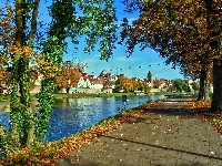 Rzeka, Liście, Miasteczka, Opadłe, Jesień, Drzewa, Panorama