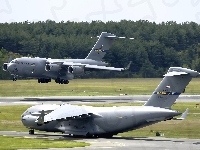 Odrzutowiec, Lotnisko, Boeing C-17 Globemaster III