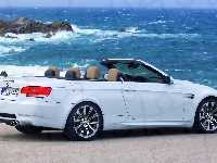 Białe, Kabriolet, BMW M3 E93, Skały, Morze
