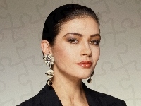 Makijaż, Catherine Zeta Jones, Kolczyki