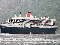 Queen Mary 2