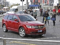 Miasto, Dodge Journey, Spojrzenia