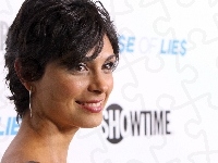 Morena Baccarin, Uśmiechnięta, Twarz