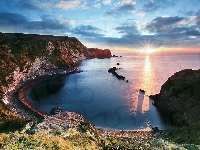 Dorset, Chmury, Klif, Wybrzeże Jurajskie, Morze, Anglia, Zatoka Lulworth Cove, Wschód słońca