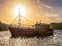 Mulroy Bay, Irlandia, Zatoka, Kuter rybacki, Morze, Hrabstwo Donegal, Promienie słońca