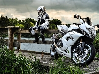 Most, Suzuki, Motocykl, GSX-R 1000, Zieleń, Motocyklista