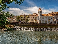 Rzeka Nabao, Portugalia, Tomar, Domy