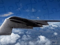 Nad, Boeing B-2 Spirit, Chmurami