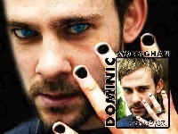 niebieski oczy, Dominic Monaghan, czarne paznokcie