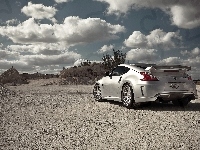 Nissan 370Z, Srebrny, Chmury