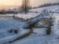 Rzeka, Zima, Domy, Ogrodzenie, Drzewa, Śnieg, Wzgórza