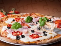 Bazylia, Szynka, Pizza, Oliwki, Ser, Pomidory