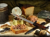 Żołnierski, Chleb, Zapalniczka, Tuszonka, Menażka, Nóż