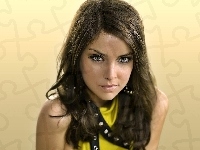 Żółta, Zbliżenie, Aktorka, Jessica Stroup, Sukienka