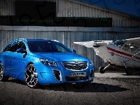 Opel Insignia Opc, Samolot