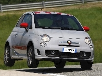 Ostry, Abarth 500, Koła, Zakręt