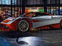 Bok, Biało-czerwone, Pagani Huayra Lampo