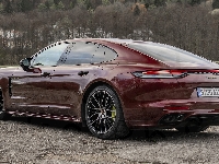 Porsche Panamera 4 E-Hybrid