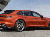 Porsche Panamera Turbo S, Bok