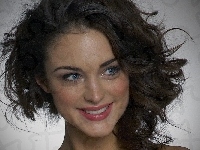 Piękny, Lauren Budd, Uśmiech