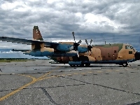 Płyta, C130-Hercules, Lotniska