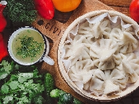 Ogórki, Pierogi, Czajnik, Pomidory, Deska, Chinkali, Papryka