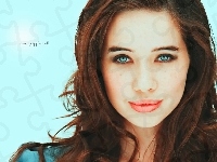 Anna Popplewell, Twarz