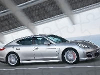 Srebrne, Porsche Panamera