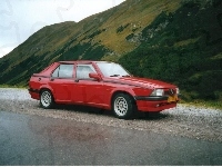 Prawy, Alfa Romeo 75, Bok