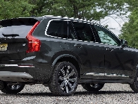 Czarne, Volvo XC90 Recharge