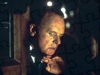 ręka, Anthony Hopkins, sygnet