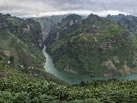 Roślinność, Chmury, Krzewy, Prowincja Ha Giang, Góry, Nho Que River, Wietnam, Rzeka