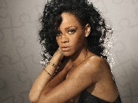 Robyn Rihanna Fenty, Brunetka