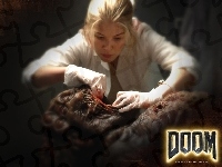 Rosamund Pike, Doom, potwór