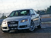 RS4, Tor