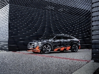 Audi e-Tron S