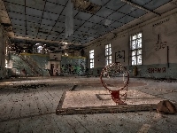 Sala gimnastyczna, Zaniedbana, Kosz