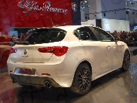 Salon, Alfa Romeo Giulietta, Genewa