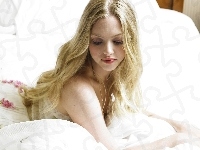Amanda Seyfried, Łóżko