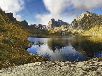 Skały, Odbicie, Góry, Jezioro, Obłoki