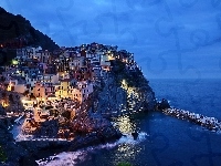 Zdjęcie miejscowości Manarola, Morze, Włochy, Park Narodowy Cinque Terre, Skały